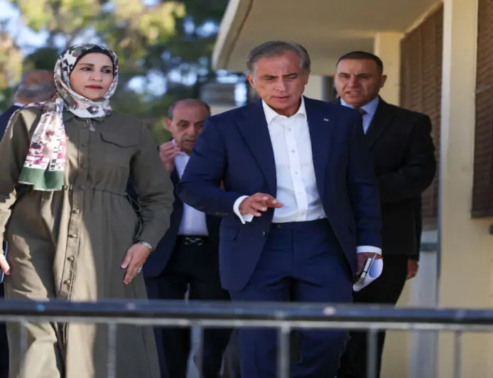 رئيس الوزراء  يبدأ جولة ميدانية تفقدية من لواء الرصيفة