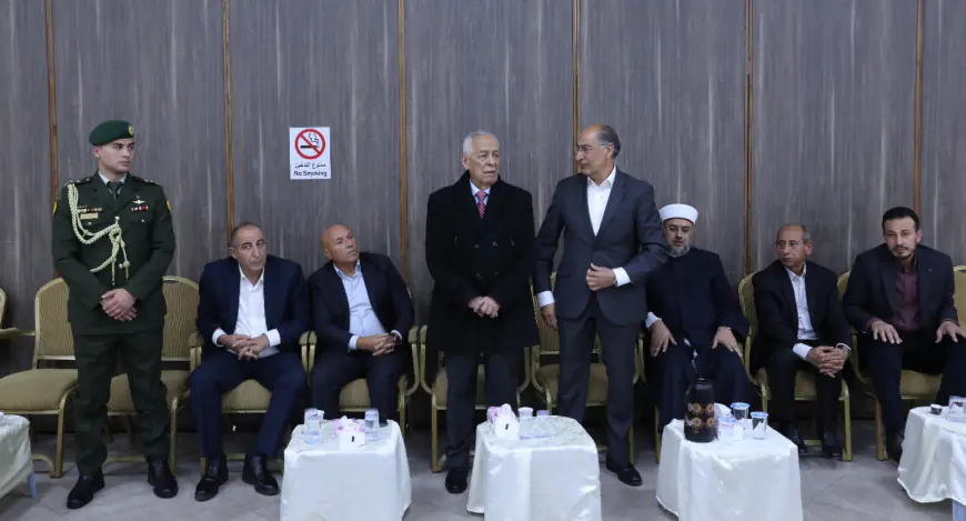 مندوبا عن الملك وولي العهد… العيسوي يعزي آل سيف