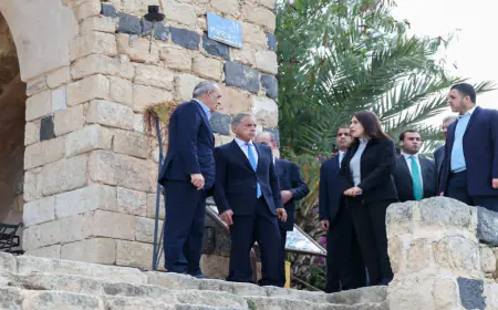 رئيس الوزراء: الإسراع في تنفيذ خطة ترميم موقع أم قيس الأثري