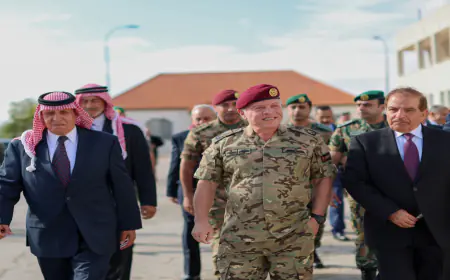 الملك يلتقي رفاق سلاح خدموا معه في القوات الخاصة