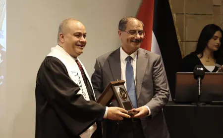 التطبيقية للصناعات البلاستيكية تكرم رئيس مجلس إدارتها رضوان خطاب (صور)