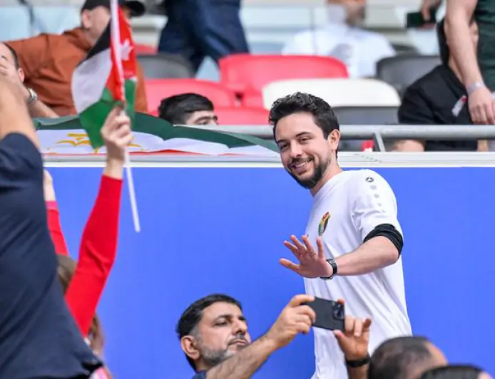 ولي العهد عبر حسابه الرسمي:  بالتوفيق لنشامى منتخبنا بكأس العرب