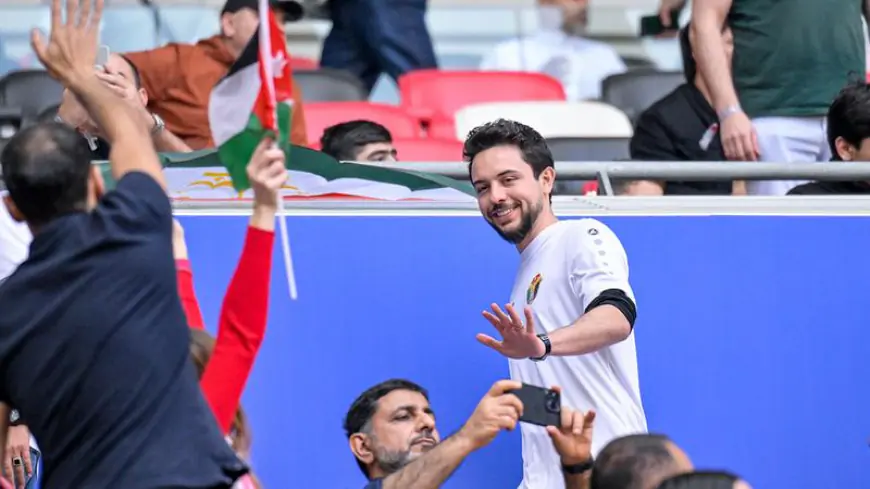 ولي العهد عبر حسابه الرسمي:  بالتوفيق لنشامى منتخبنا بكأس العرب