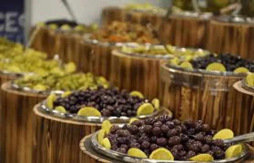 مهرجان الزيتون الوطني يعيد رسوم المخابز ويخفضها إلى 20 دينارا دعما للمشاركين