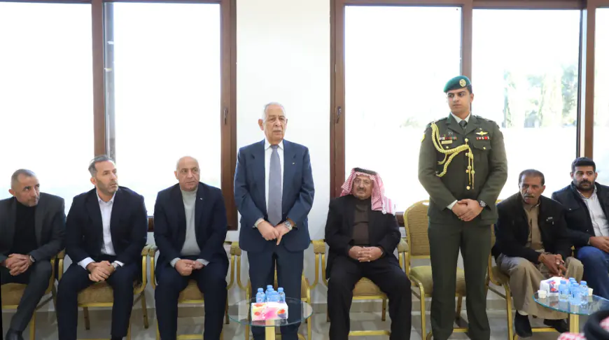 العيسوي ينقل تعازي الملك وولي العهد إلى عشائر الشبول والرشدان والخلايلة والسعايدة والبقور