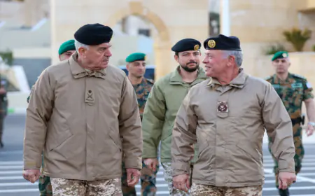 الملك يتلقى رسالة جوابية من رئيس هيئة الأركان المشتركة