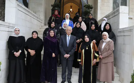 رئيس الديوان الملكي الهاشمي يلتقي فعاليات مجتمعية تطوعية