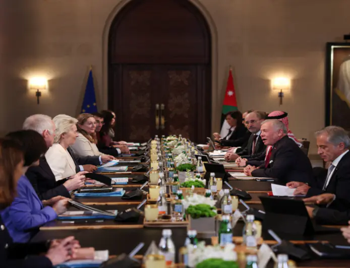 الملك يعقد قمة مع قادة الاتحاد الأوروبي في عمان