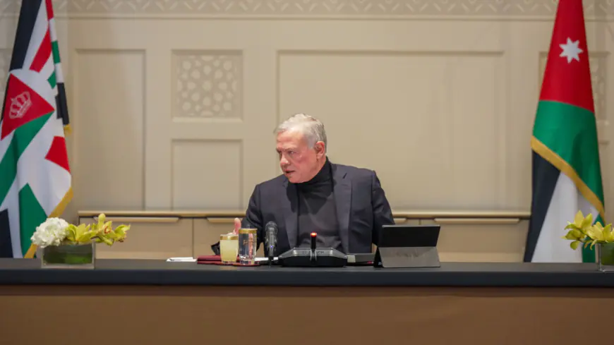 الملك يؤكد أهمية إدامة التنسيق بين الأعيان والحكومة بالقضايا التي تهم المواطنين