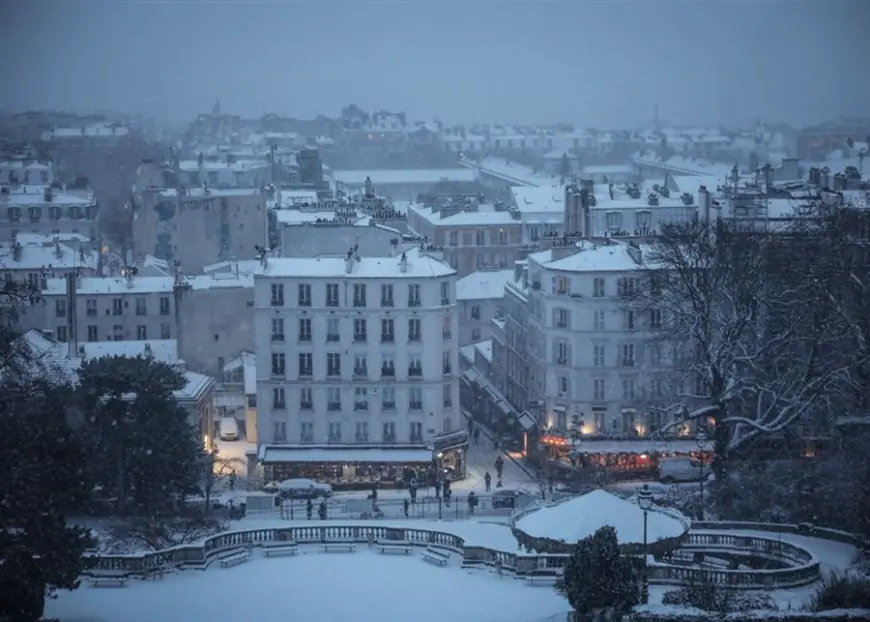 بسبب الثلوج..إلغاء نحو 140 رحلة جوية في باريس