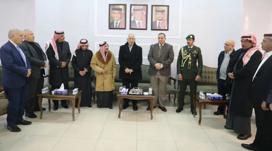 مندوبا عن الملك وولي العهد.. العيسوي يعزي بوفاة زوجة الوزير والعين السابق النجادات