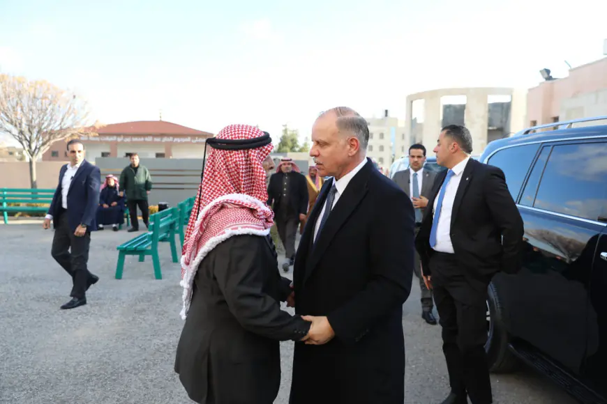مندوبا عن الملك.. الأمير فيصل يقدم واجب العزاء لرئيس الديوان الملكي بوفاة شقيقته (صور)