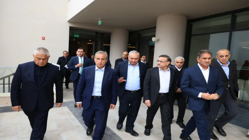 بعد 12 عاما من الإغلاق.. رئيس الوزراء يفتتح فندق كراون بلازا البترا