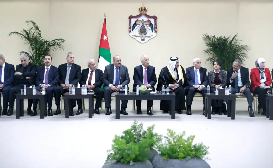 العيسوي: تحسين الأوضاع المعيشية للمواطنين أولوية ملكية وسيتم دراسة ومتابعة أولويات المحافظة بالتنسيق مع الجهات المختصة