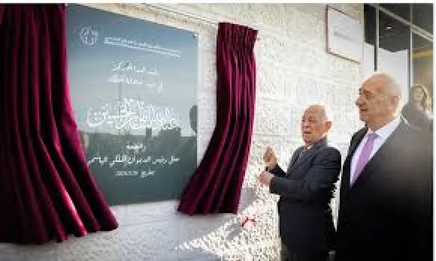 رئيس الديوان الملكي الهاشمي يفتتح مركز جامعة الشرق الأوسط للعلاج الحكمي