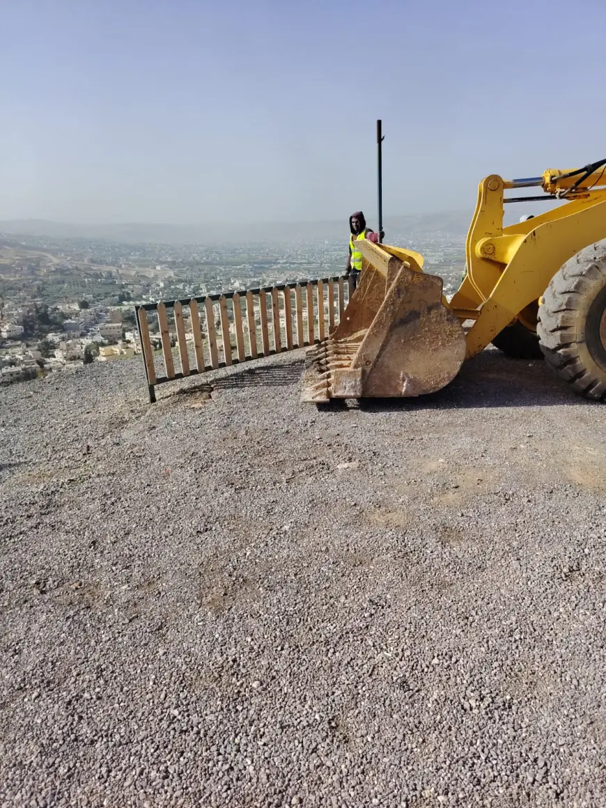 وزارة الأشغال..حملة لإزالة أكشاك شارع الأردن