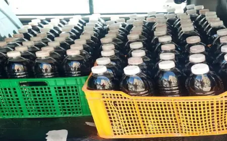 إتلاف 750 لترا من العصائر الرمضانية ضبطت داخل مركبة (صور)