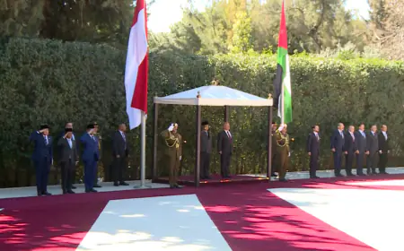 الملك يستقبل الرئيس الإندونيسي ويعقدان مباحثات في قصر بسمان