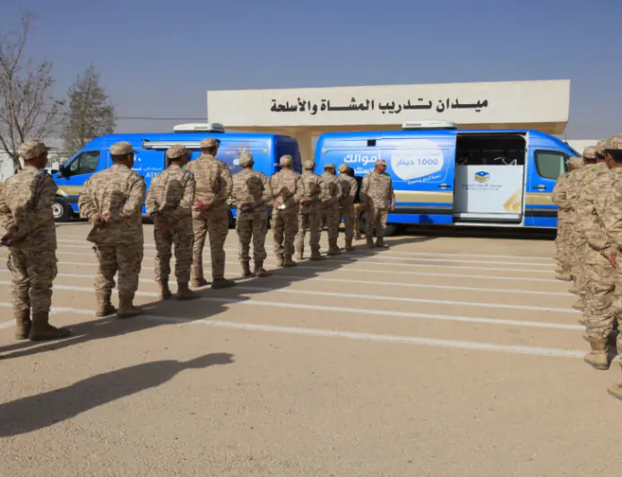 بدء فتح حسابات وتوزيع بطاقات الصراف الآلي للمكلفين بخدمة العلم