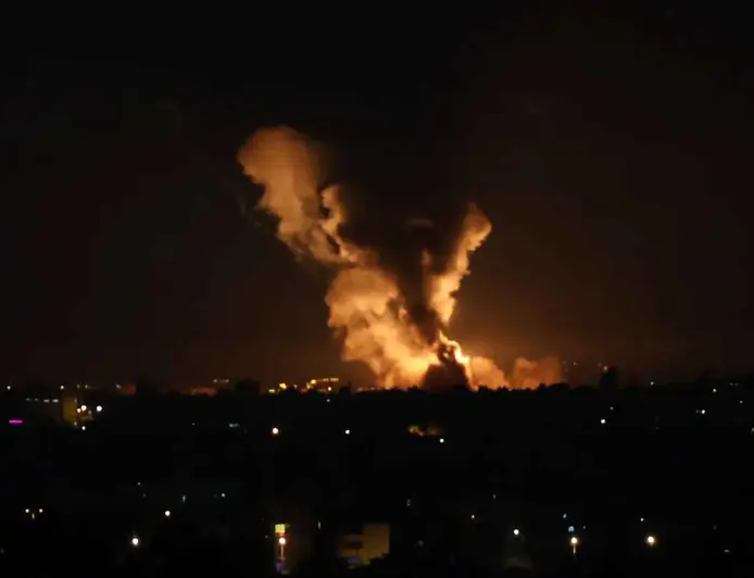 مقتل 8 عناصر من حزب الله بغارات إسرائيلية على شرق لبنان