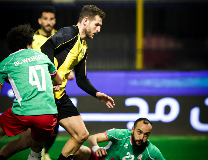 الحسين إربد يهزم الوحدات بثنائية 