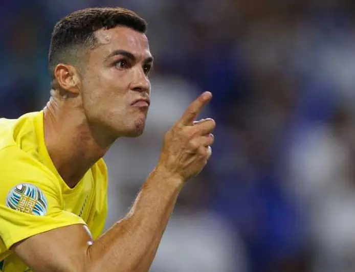 رونالدو يقود النصر لاستعادة صدارة الدوري السعودي برباعية على الحزم