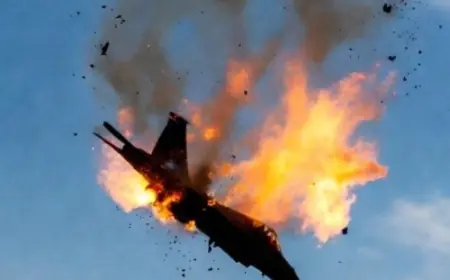 مشاهد  لحظة سقوط طائرة حربية  أمريكية في الكويت (فيديو)