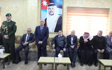 مندوبا عن الملك وولي العهد.. العيسوي يعزي عشيرة الطعاني والسفير الفلسطيني