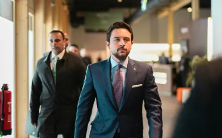 ولي العهد يعزي الكويت باستشهاد عسكريين أثناء أداء الواجب