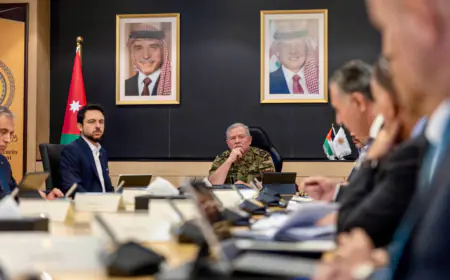 الملك يترأس اجتماعا في المركز الوطني للأمن وإدارة الأزمات