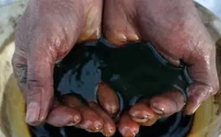 توقعات بارتفاع أسعار النفط إلى 150 دولاراً مع تراجع إمدادات الخليج