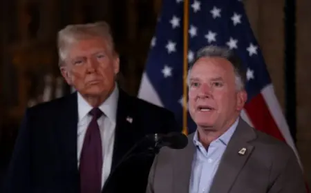 المبعوث الأمريكي: إسرائيل يمكن أن يقضى عليها بقنبلة واحدة