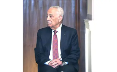 العيسوي ينقل تعازي الملك وولي العهد لأسرة الراحل المؤرخ وليد الخالدي