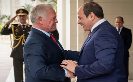 الملك يتلقى اتصالاً هاتفياً من السيسي لبحث التطورات الإقليمية