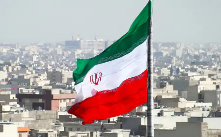 إيران تبرر ضرباتها في الخليج بانتقال القوات الأميركية إلى داخل المدن