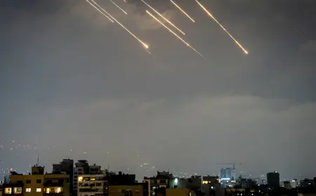 ترامب يتحدث عن محادثات مع إيران عبر باكستان