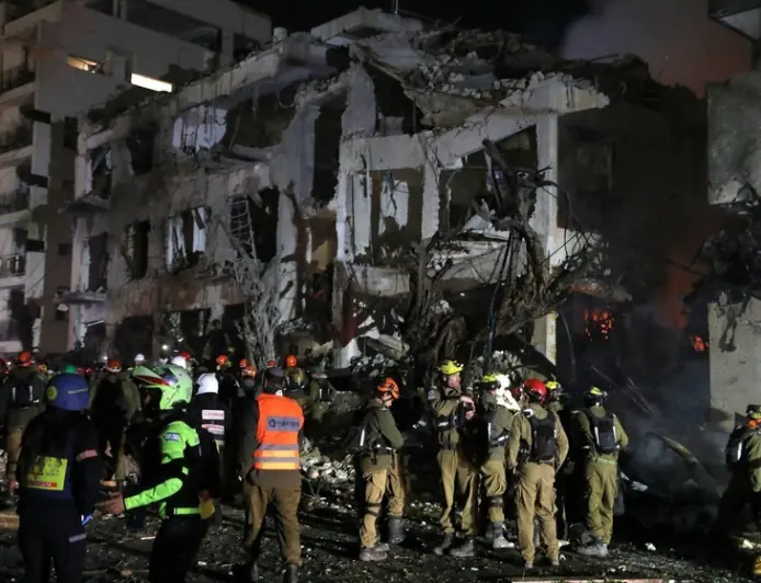 خبير روسي: إيران كررت خطأ القذافي