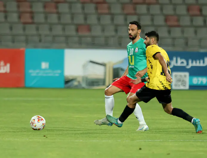 سهرة كروية رمضانية تجمع الوحدات والحسين بدوري المحترفين