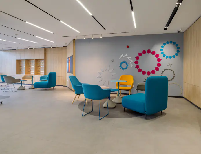 زين تفتتح معرضها الجديد كليا في إربد (صور)