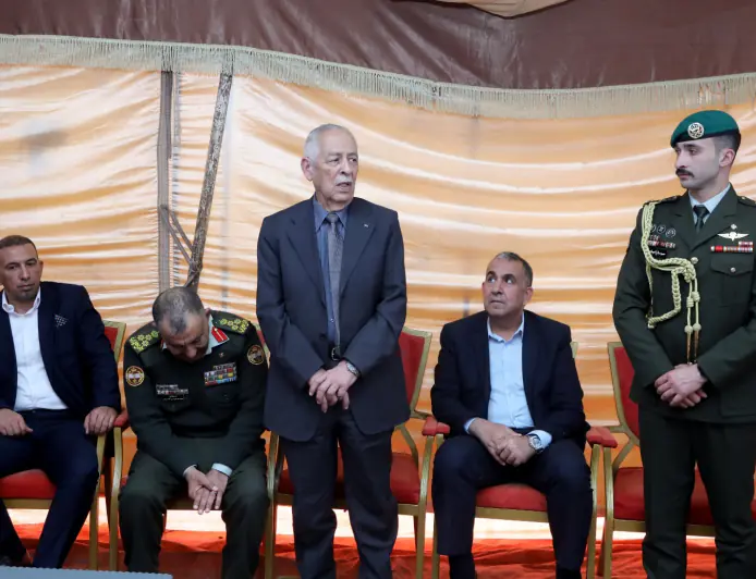 مندوبا عن الملك وولي العهد.. العيسوي يعزي العدوان والأحمد