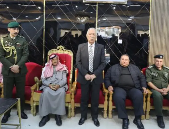 مندوبا عن الملك وولي العهد .. العيسوي يعزي عشيرتي الفواز والمطالقة والشقران (صور)