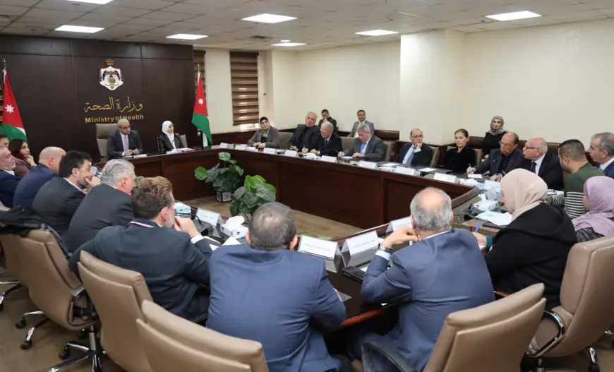 وزير الصحة: مخزون الأدوية والمستلزمات الطبية آمن لعدة اشهر