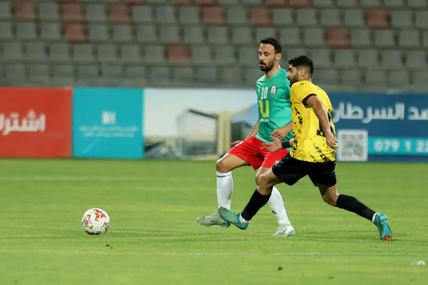 سهرة كروية رمضانية تجمع الوحدات والحسين بدوري المحترفين