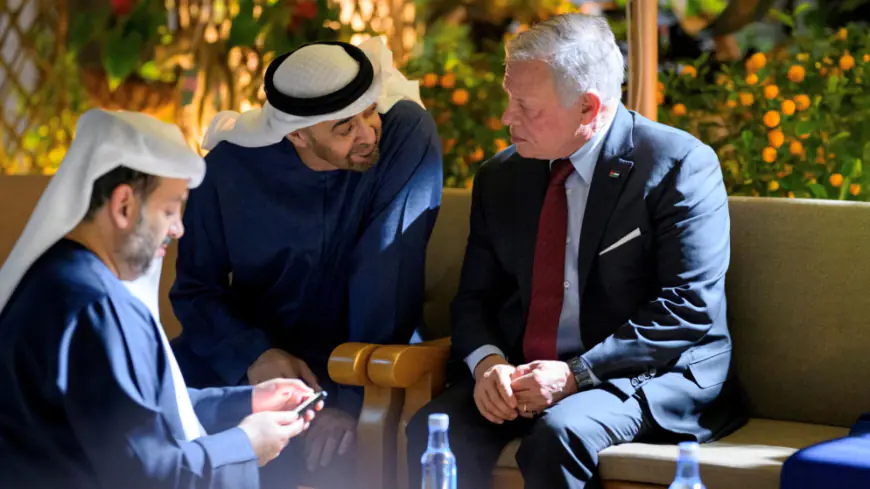 الملك ورئيس دولة الإمارات يبحثان التطورات الإقليمية ويؤكدان ضرورة خفض التصعيد