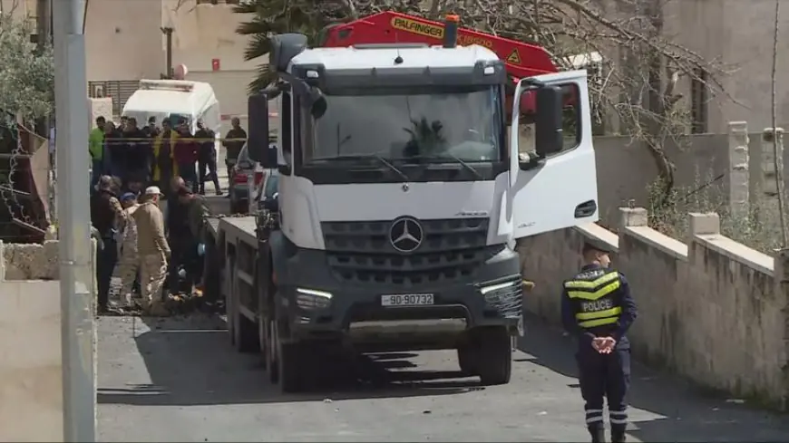 سقوط شظية مقذوف صاروخي في عمان