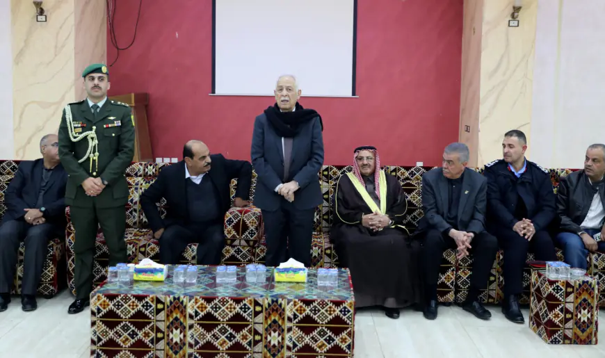 مندوبا عن الملك وولي العهد...العيسوي يعزي عشيرة الصقور