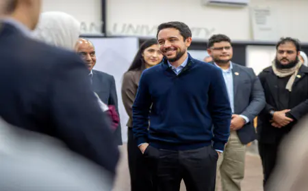 ولي العهد يؤكد خلال زيارته إلى الجامعة الألمانية أهمية تمكين الشباب