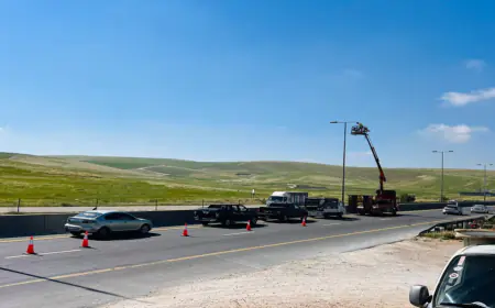 (الأشغال العامة) تنفذ مشروع إنارة حديث لممر عمّان التنموي