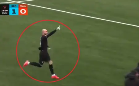 هدف خيالي من 100 متر.. حارس مرمى روسي يسجل بطريقة مذهل