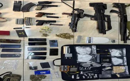 القبض على 6 مهربين بحوزتهم بالونات ومواد مخدرة وأسلحة نارية في الرويشد